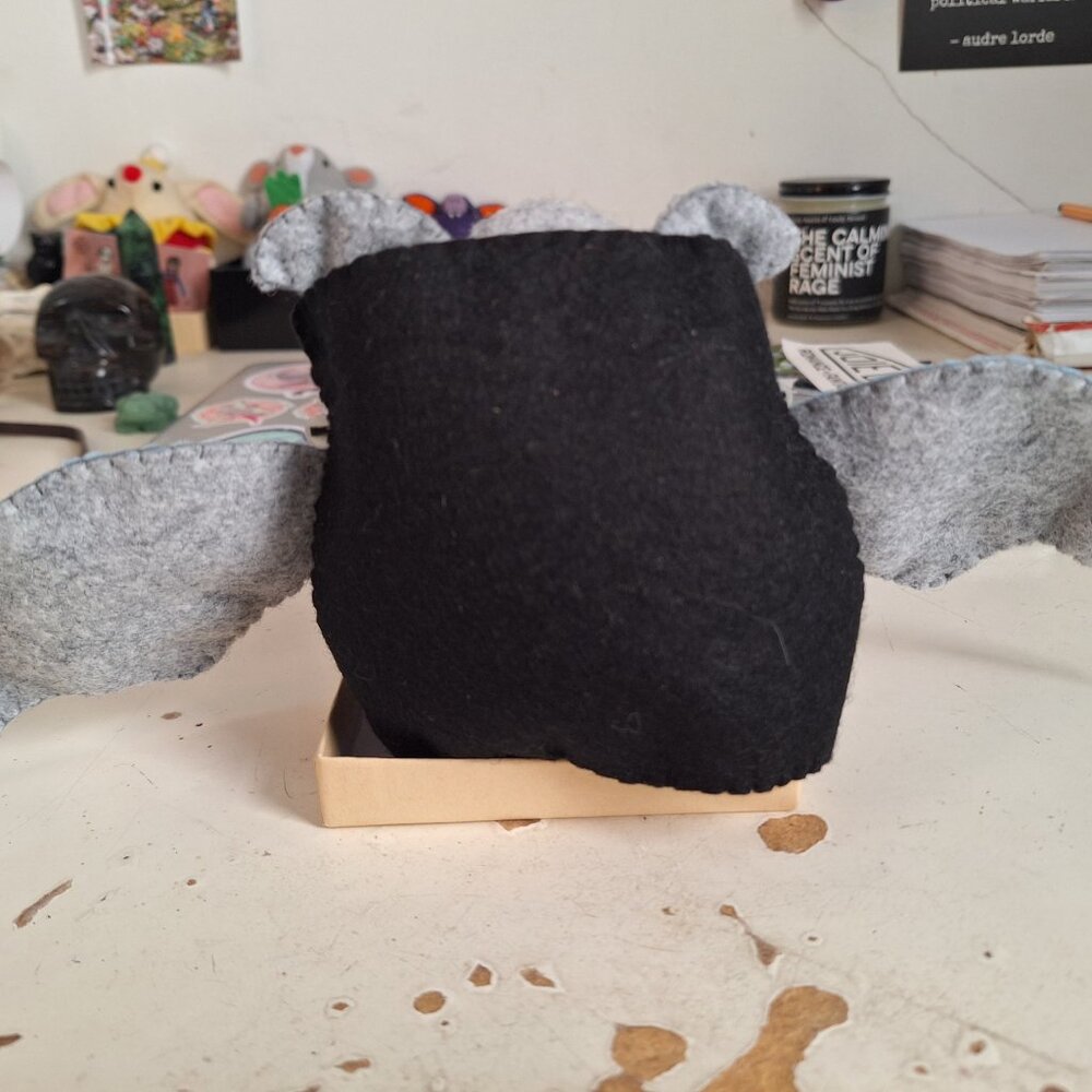 Roderick the vampire bat - Picture 3 of 3
